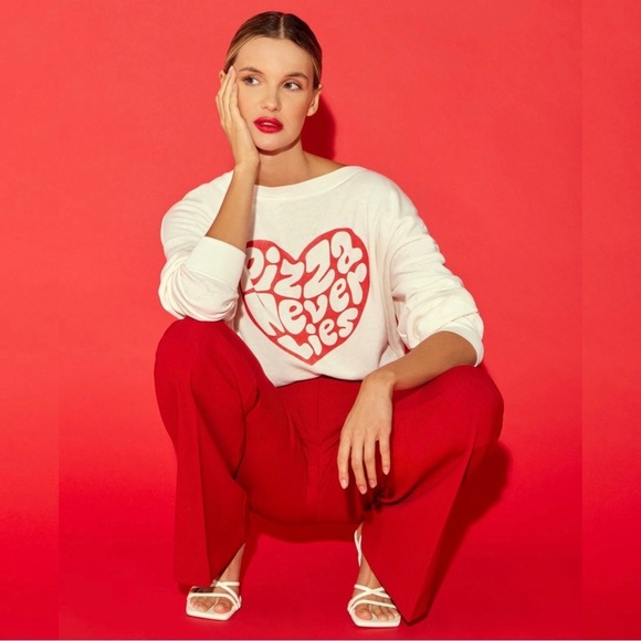 WILDFOX Pizza Never Lies Roadtrip Oversized Sweatshirt Women Size L NWT - Picture 4 of 16